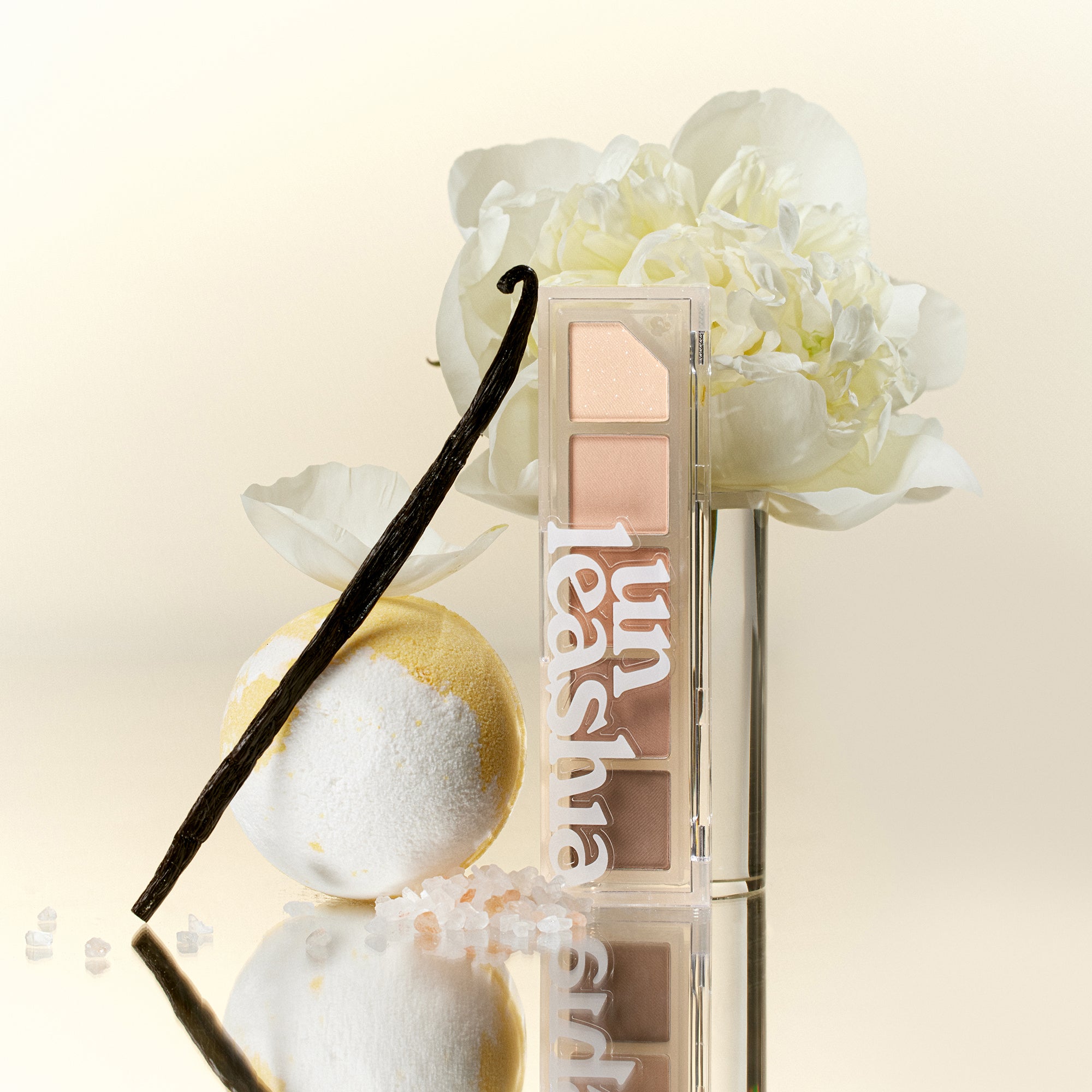 UNLEASHIA MOOD SHOWER Paleta cieni do powiek i rozświetlaczy No.1 Vanilla Shower 4 g #4