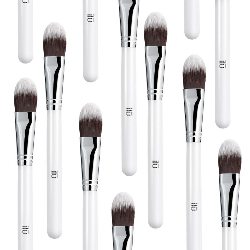 ilū 113 Flach Foundation Pinsel #5